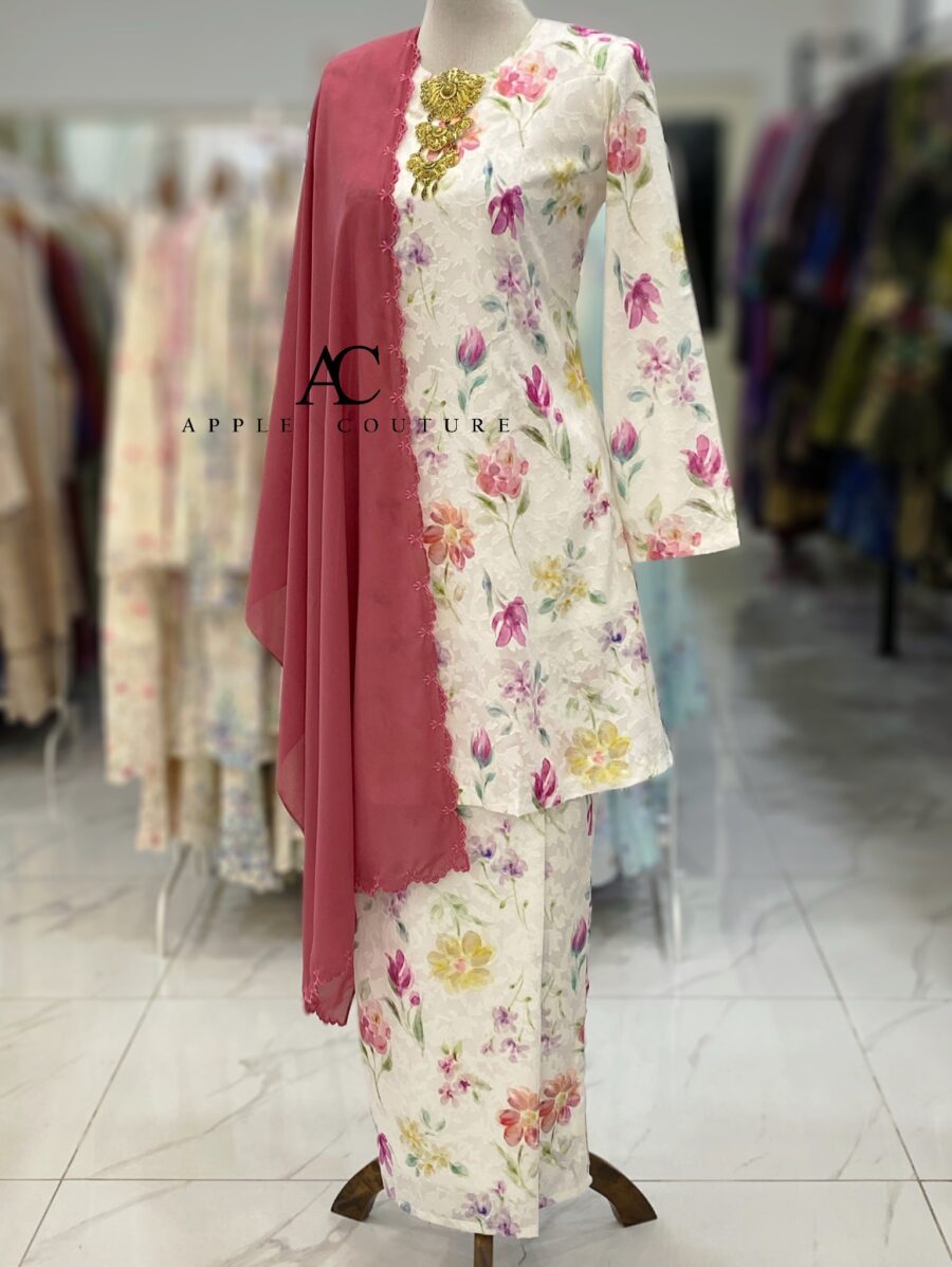 CAMELIA KURUNG MODEN CHIFFON JAQUARD OFF WHITE